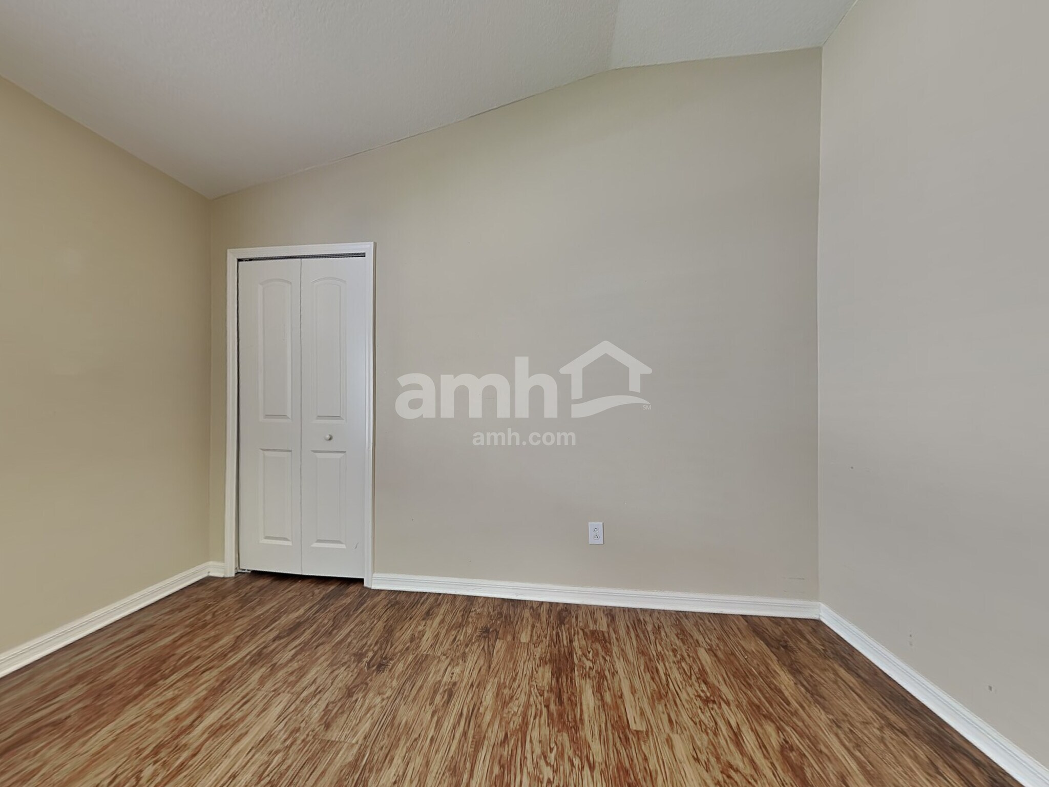 Building Photo - 4214 Hartford Lake Dr