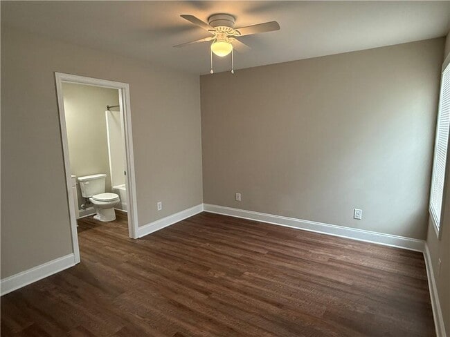 Building Photo - 13 Liberty Highland Dr