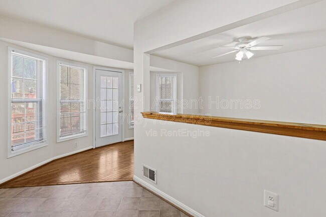 Building Photo - 6719 Sunset Woods Ct