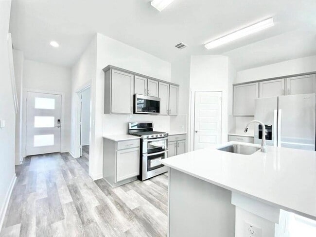 Building Photo - 7925 Linnie Ln