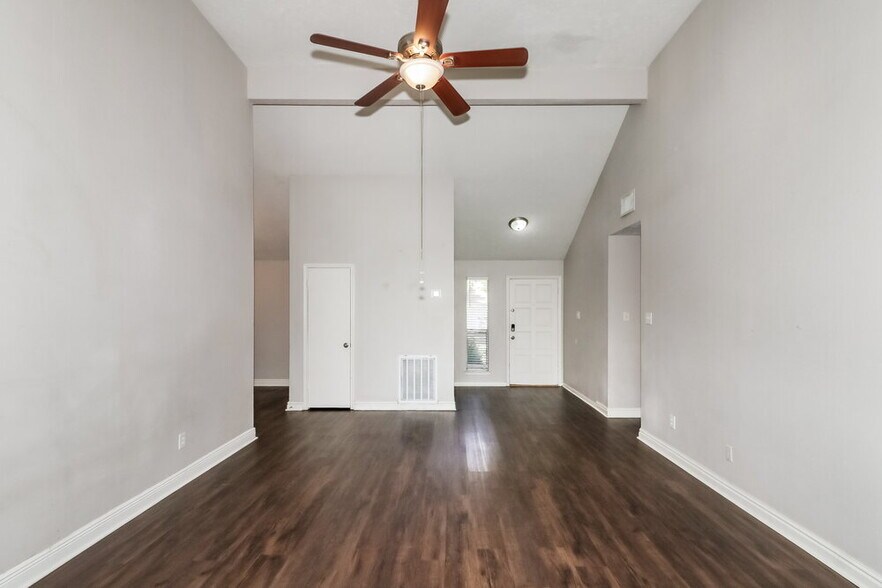 Building Photo - 19411 Winding Branch Dr