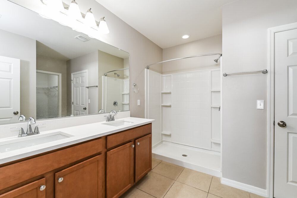 Building Photo - 4406 SW 15th Ave