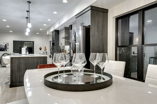 Building Photo - 1013 Park Ave