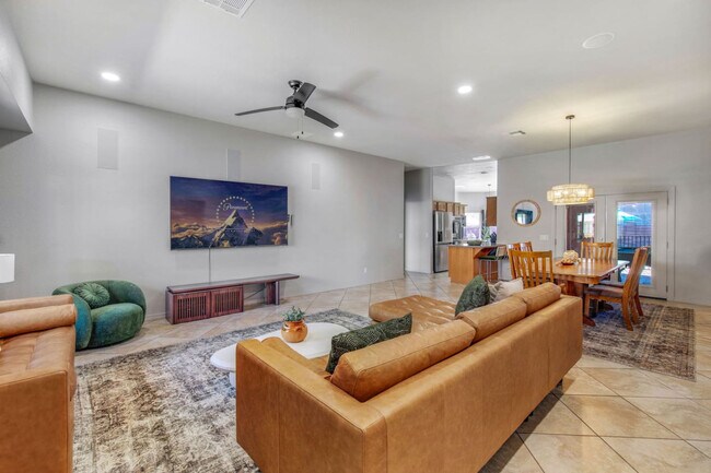 Building Photo - 1800 Burgundy Dr