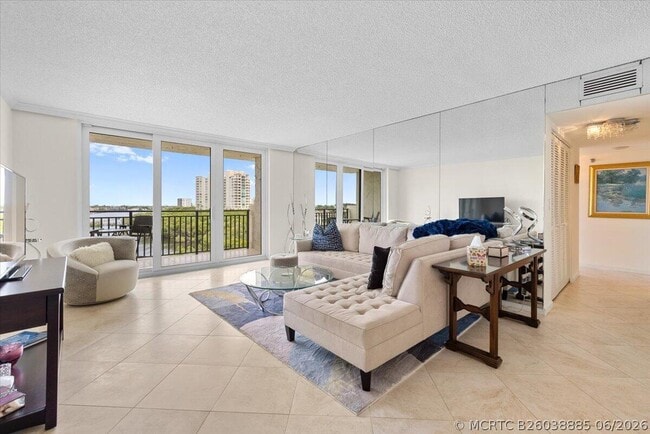 Building Photo - 3912 S Ocean Blvd