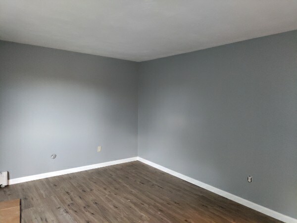 Building Photo - 8 Tiffany Rd