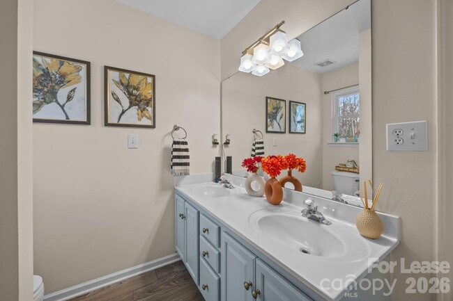 Building Photo - 17622 Cambridge Grove Dr