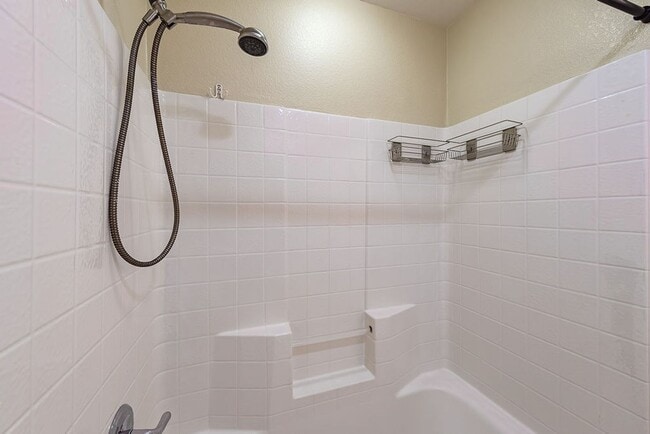Building Photo - Serenity and Luxury Abound in Eastlake!