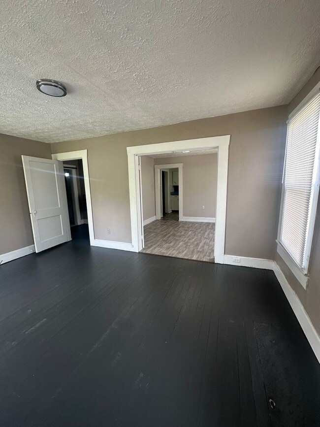 Building Photo - 3 Bed/1 Bath House