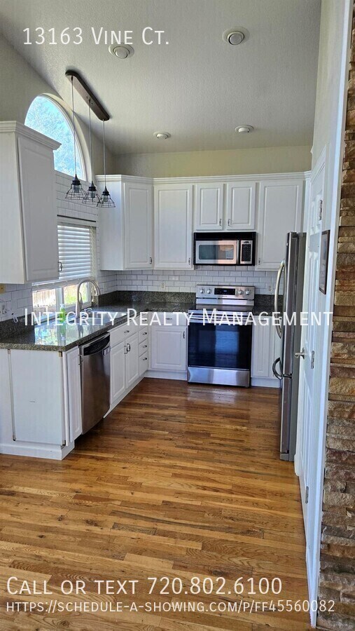 Building Photo - 13163 Vine Ct