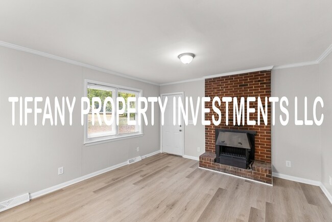 Building Photo - 317 Amon Ln