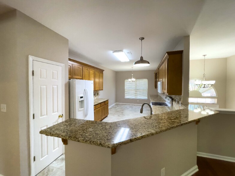 Building Photo - 107 Barrington Ct