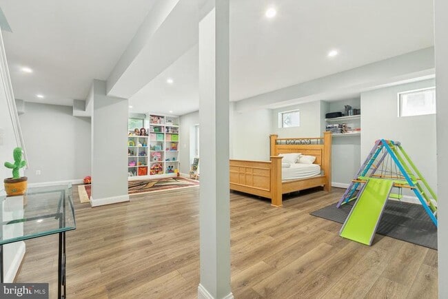 Building Photo - 13032 Pilgrims Inn Dr