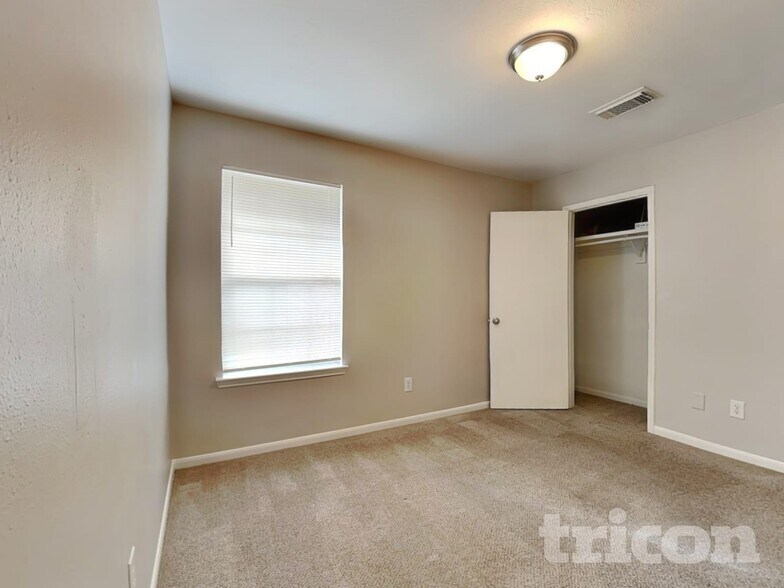 Building Photo - 6638 Windy River Ln