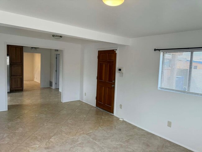 Building Photo - 7234 E Beverly Dr