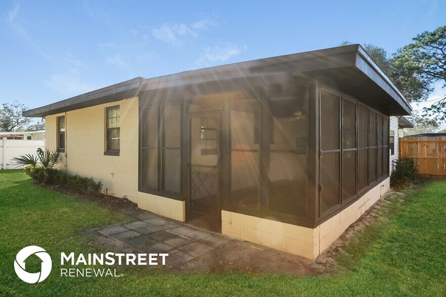 Building Photo - 11251 Andrea Dr
