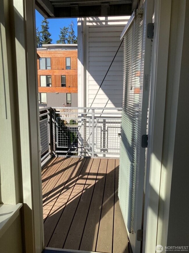 Building Photo - Harbor Square Condominium