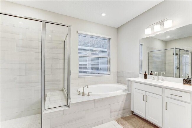 Building Photo - 33886 Landsman Lp