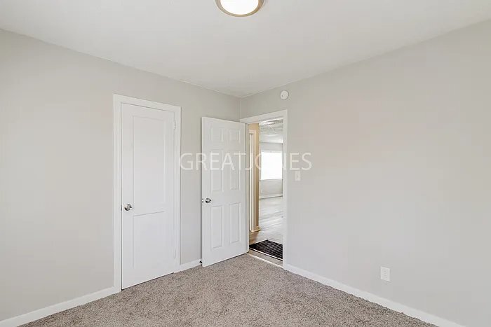 Building Photo - 6621 Seminole Dr