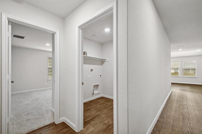 Building Photo - 210 Briggs Ln