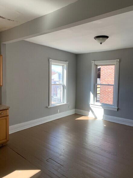 Building Photo - 1314 Park Ave