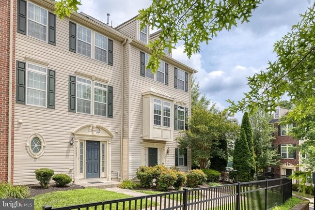 Primary Photo - 9301 Paragon Way