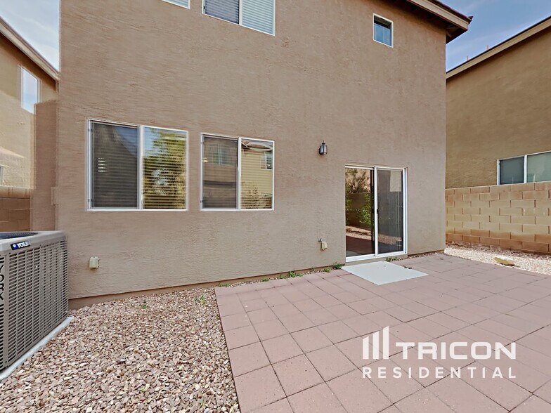 Building Photo - 9256 W Sunny Oven Ct