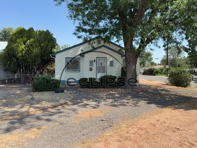 Building Photo - 1250 Orchard Ave
