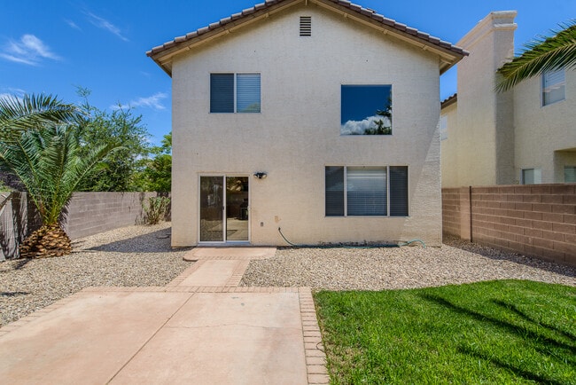 Building Photo - Stunning Gated Community in Summerlin!