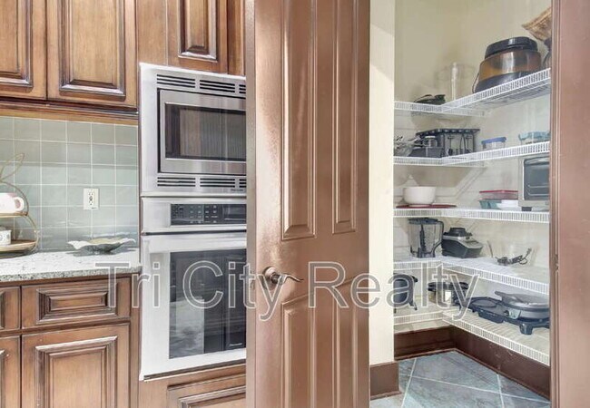 Building Photo - 250 Moss Creek Walk