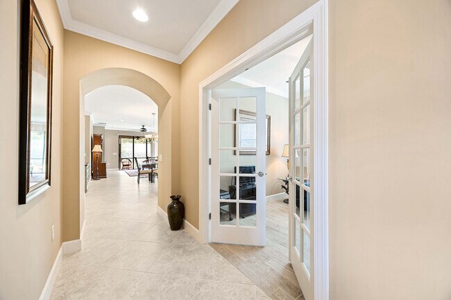 Building Photo - 7638 Jacaranda Ln