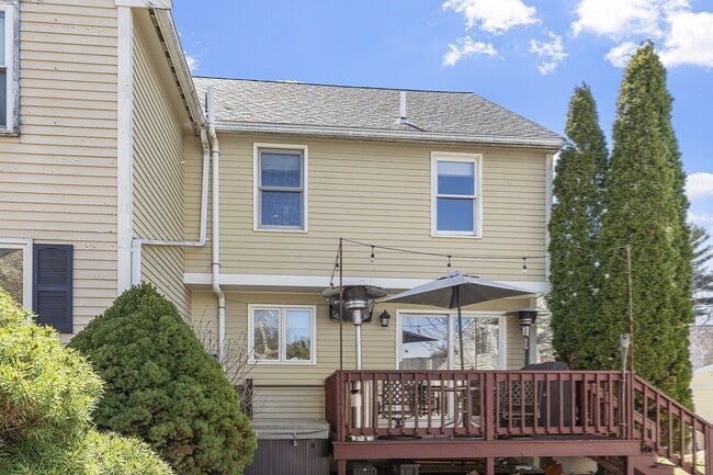 Building Photo - 4001 Pouliot Pl