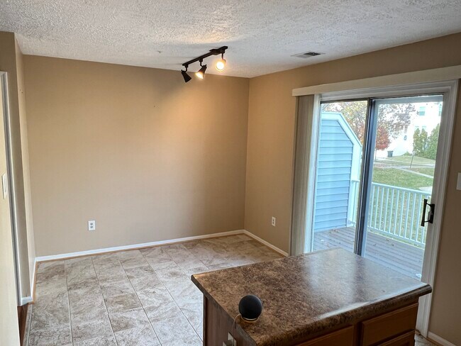 Building Photo - 1412 Nestlewood Ct