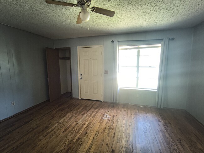 Building Photo - 140 Ridgecrest Rd