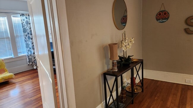 Building Photo - 2897 Sydney St