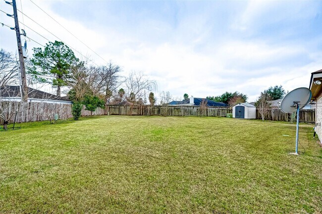 Building Photo - 16207 Willowford Ct