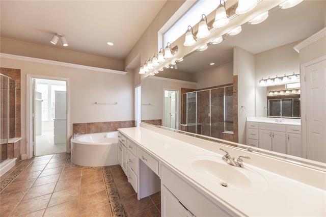 Building Photo - 2009 Briarbrook Ln