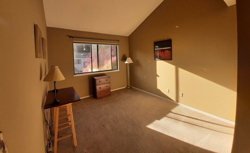 Building Photo - 321 Village Creek Rd