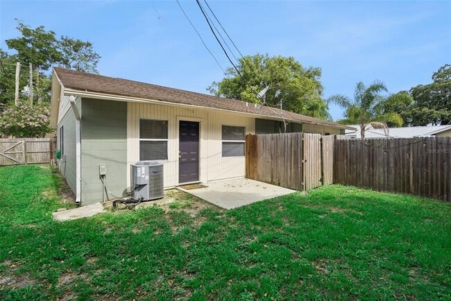 Building Photo - 2725 Mayer St