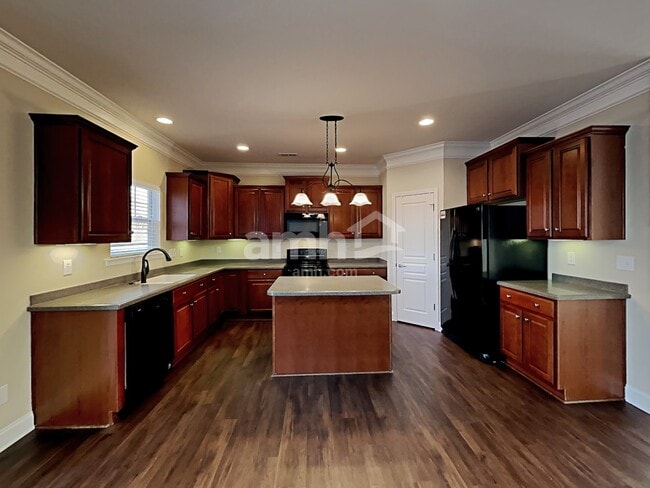 Building Photo - 1010 Semmes Ln
