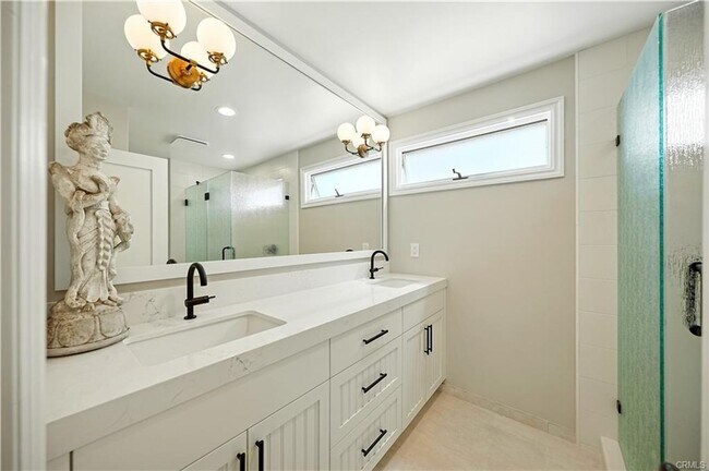 Building Photo - 6312