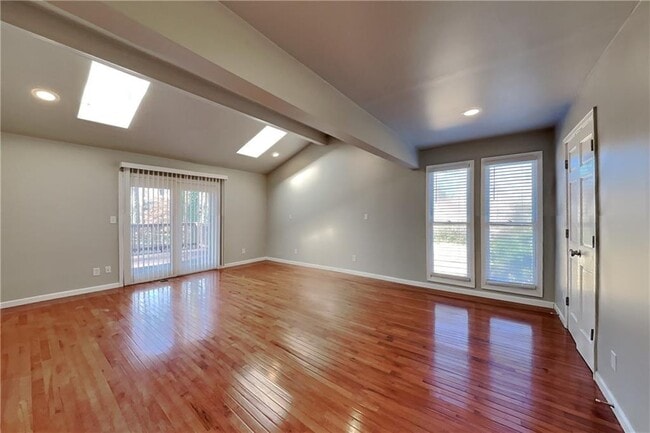 Building Photo - 2453 Lorrie Dr