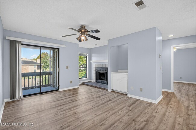 Building Photo - 10200 Belle Rive Blvd