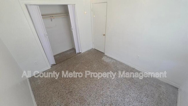 Building Photo - 1220 Linda Ln