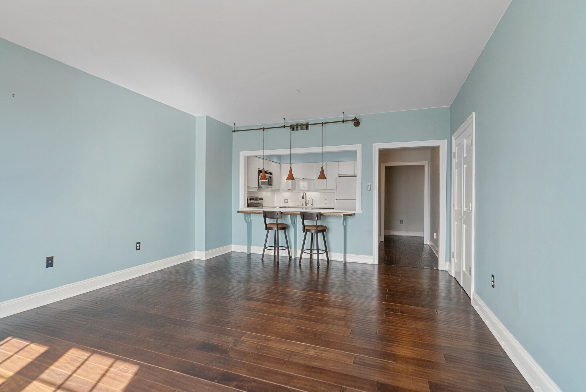 Building Photo - 100 Shearwater Ct E