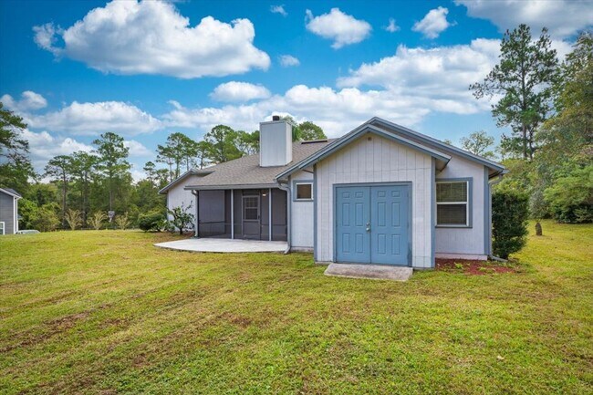 Building Photo - Beautiful 4BR Home with Fireplace, Screene...