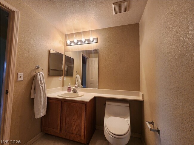 Building Photo - 509 Indian Bluff St