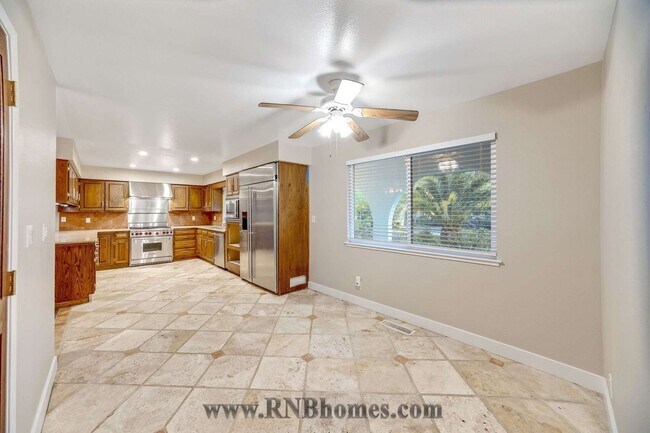 Building Photo - 4305 Whispering Oak Cir