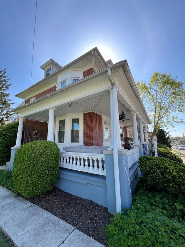 Building Photo - 4216 W Penn Ave