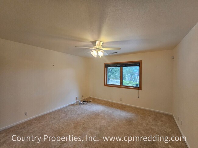 Building Photo - Back On Market! Amazing Short-Term Housing Opportunity in a Custom 4-Bedroom House!